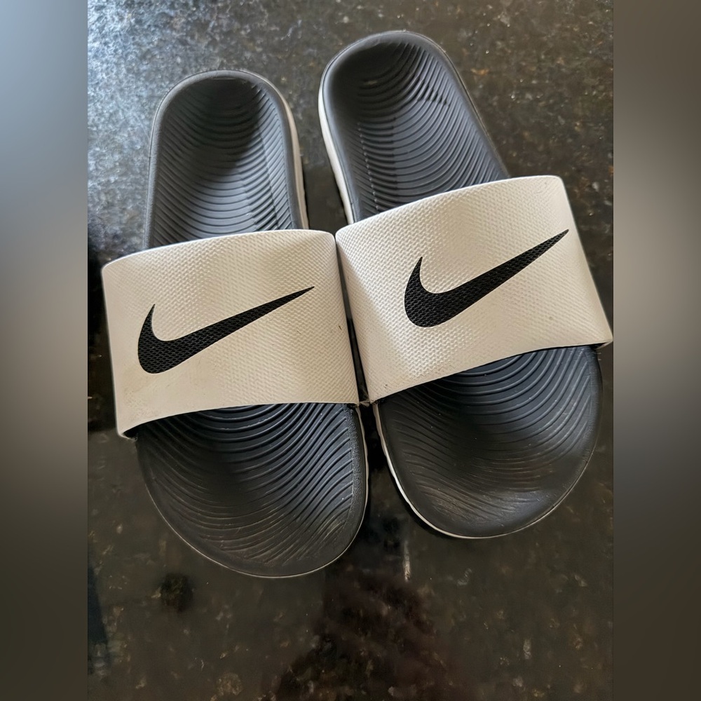 Nike Black and White Men's Slides